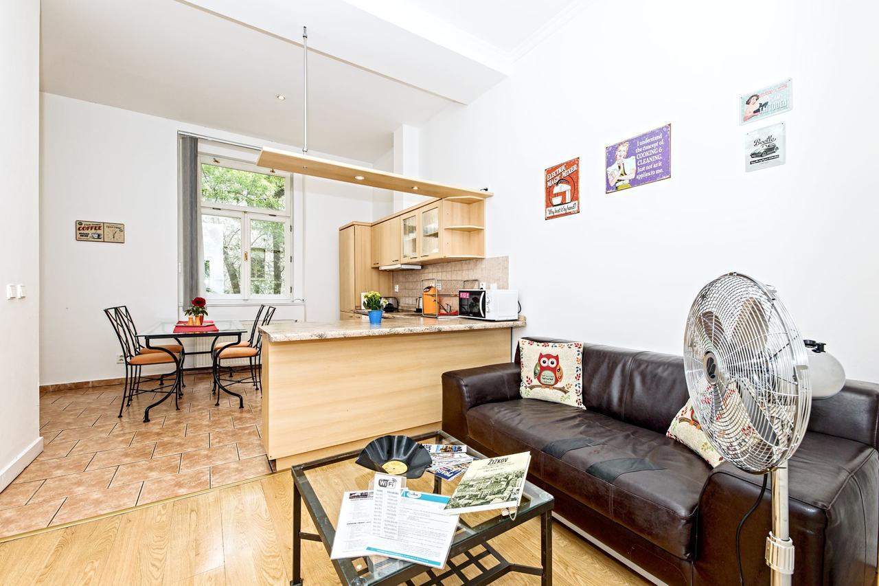 Chill Hill Apartment